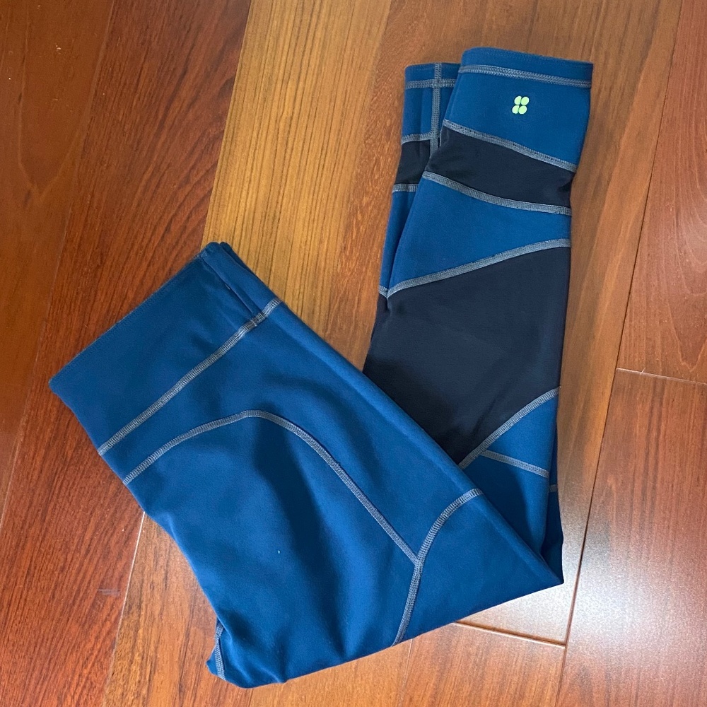 Sweaty Betty Reversible Cropped Leggings NWNT